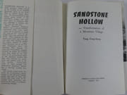 Réunion de 3 livrets des éd. en Langues Etrangères, sur la Chine : La Chine nouvelle a 25 ans, 1975, 117p. // Visite à Tongting- Une commune populaire au bord du lac Taihou, par Wou Tcheo, 1975, 64p. // Sandstone Hollow, Transformation of a Mountain Village, par Tang Feng-Chang. par Collectif,  Wou Tcheo, Tang Feng-Chang - Image 7