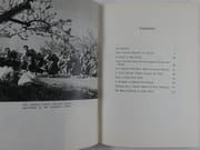 Réunion de 3 livrets des éd. en Langues Etrangères, sur la Chine : La Chine nouvelle a 25 ans, 1975, 117p. // Visite à Tongting- Une commune populaire au bord du lac Taihou, par Wou Tcheo, 1975, 64p. // Sandstone Hollow, Transformation of a Mountain Village, par Tang Feng-Chang. par Collectif,  Wou Tcheo, Tang Feng-Chang - Image 8
