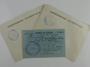 GOUVERNEMENT DE VICHY. Permis de séjour délivré par le Ministère de l'Intérieur pour les communes de Vichy et de Bellerive délivrée à Mme Perreux née Gasc demeurant à Vichy à l'Hôtel Majestic. Délivré à Vichy le 10 juillet 1940. Tampon du directeur de la Police d'Etat de Vichy. JOINT deux enveloppes à l'en tête de l'Assemblée Nationale avec timbre à date (10 juillet 1940) pour l'Assemblée Nationale siégant à Vichy.  par PETAIN. GOUVERNEMENT DE VICHY - Image 1