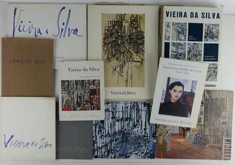 VIEIRA DA SILVA. Réunion de 2 ouvrages et 7 catalogues d'exposition : 1) Vieira da Silva, par René de Solier, Le Musée de poche, 1956, 53p. 2) ...