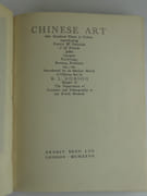 Chinese Art. One hundred plates in colour. Reproducing pottery & porcelain of all periods, jades,l acquer, paintings, bronzes, furniture etc.. Introduced by an outline sketch of Chinese art by R.L. Hobson. Keeper of the department of ceramics and ethnography at the British Museum. par R.L. HOBSON - Image 2