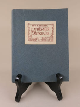 L'après-midi chez l'Antiquaire. Dessins de Chas-Laborde.. Léo LARGUIER