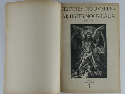 Cahiers de l'Art Sacré. 26 numéros simples et doubles reliés en un volume par ordre chronologique et par thème. 1945 : N°3 Oeuvres Nouvelles et Artistes Nouveaux (1939-1945) (3e trim.)1946 : N°7 Tendances actuelles de l'Art Chrétien (août-sept.) / N°8 Points de vue actuels sur l'Art ancien (oct.) / N°9 L'éducation artistique du Clergé (nov.)1945 : N°1 Reconstruire les Eglises I. L'esprit et les prinicipes - L'Eglise dans la Cité (3e trim.).1946 : N°4 Reconstruire les Eglises II. Le Plan de l'Eglise et du Centre Paroissial (1er trim.) / N°10 Reconstruire les Eglises III. Formes de l'Architecture religieuse moderne (déc.) / N°5 L'éclairage des églises (2e trim.).1947 : N°1-2, Reconstruire les Eglises IV. L'exemple de la Suisse alémanique.(janv.-fév.) / N°3 Le zèle de la Maison de Dieu, (mars) / N°4-5 Recherche du Sacré (avril-mai). N°8-9 L'Eglise, Maison du Peuple de Dieu (août-sept.). / N°10 L'éducation artistique du Clergé et des Fidèles. Explication de la décadence, (oct.).1948 : N°1-2 Leçons actuelles des Arts anciens (janvier-fév.) / N°3-4 Bilan de l'époque 1920-1940 (mars-avril) / N°5-6 A la Recherche de la Tradition (mai-juin) 1949 : N°1-2 Reconstruire les Eglises V. La décoration des églises (sept.-oct.) / N°3-4 Cimetières et tombeaux (nov.-déc.)1950 : N°1-2 Assy, (sept.-oct.) / N°3-4 Allemagne 1950 (nov.-déc.) / N°5-6, Devant l'art profane (janv.-fév.) / N°7-8 Pour la beauté de la Maison de Dieu (mars-avril) / N°9-10 Le Prêtre et la création artistique (mai-juin) / N°11-12 Au régime de la pauvreté (juillet-août)1951 : N°5-6 L'art sacré et son public (janv.-fév.) / N°7-8 Le douloureux problème des arts missionnaires (mars-avril). Photos H. Cartier-Bresson.