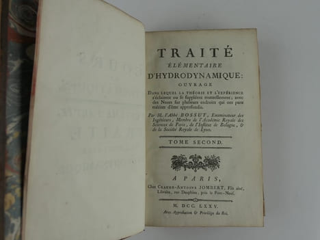 Traité élémentaire d'hydrodynamique. Ouvrage dans lequel la théorie et l'expérience s'éclairent ou se suppléent mutuellement; avec des notes sur ...