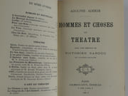 Hommes et Choses de Théâtre. ENVOI de l'auteur à Max Maurey ((auteur dramatique français). Shakespeare et Scribe. Balzac. Victore Hugo. Alexandre Dumas Père. Alfred de Musset. Ponset. Paul Meurice. Auguste Vacquerie. Emile Augier. Octave Feuillet. Henry Murger. Alexandre Dumas Fils. Henri de Bornier. Victorien Sardou. Edouard Pailleron. Meilhace et Halévy. Armand Sylvestre. Emile Zola. François Coppée. Catulle Mendès.  par Adolphe Aderer. Préface de Victorien Sardou - Image 4