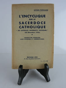 L'encyclique sur le Sacerdoce catholique "Ad catholici sacerdotitii fastigium" (20 décembre 1935). 