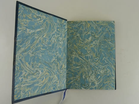 Les Secrets du Soleil. Illustrations de Gernez. Envoi de l'auteur. Un des 30 exemplaires sur Japon Impérial. . Charles MAURRAS