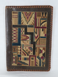 Liseuse en cuir. Décor mosaïqué Art Déco.