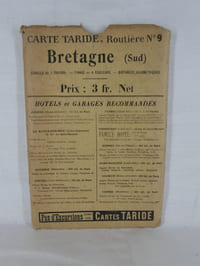 Carte Taride Routière n°9. Bretagne (Sud) Carte dépliante en couleurs  70 x 90 cm. Echelle 1 / 250000e. Distances kilométriques. tirage en 4 couleurs. (circa 1920)