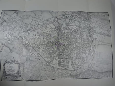 L'évolution territoriale de Bruxelles - La cartographie de +- 1550 à 1840. Lisette Danckaert