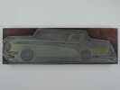 2 matrices de gravure / tampon gravé sur acier ou laiton, suppport en bois : voitures américaines, années 50. Anonyme