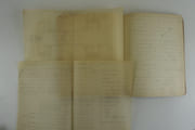 (Automobile) MERCEDES 40 HP. Cahier manuscrit de 28 pages rédigé par un ingénieur, décrivant d'une manière très détaillée les caractéristiques techniques de cette automobile, agrémenté de photos d'époque, de croquis et de coupes techniques sur papier calque. Le cahier est vraisemblablement contemporain de la sortie de ce modèle (1923).  par Anonyme - Image 13