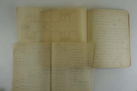 (Automobile) MERCEDES 40 HP. Cahier manuscrit de 28 pages rédigé par un ingénieur, décrivant d'une manière très détaillée les caractéristiques ...