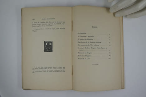 Propos d'ouvreuse. Avec le portrait de l'auteur, bois gravés et dessinés par Robert Barriot et deux lettres-préfaces de COLETTE. Henry ...