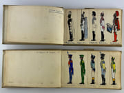 Carnets de dessins originaux représentant les UNIFORMES des SOLDATS du 18e s. et du Premier Empire. Le premier carnet est consacré à l'uniforme en France, le second représente les uniformes de différentes régions et pays : Langonie, Grand Duché de Geisberg, Royaume de Warland (RU), Empire de Modaquie (?), Royaume de Romagne, Royaume de Margovie.  par Anonyme - Image 1