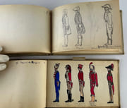 Carnets de dessins originaux représentant les UNIFORMES des SOLDATS du 18e s. et du Premier Empire. Le premier carnet est consacré à l'uniforme en France, le second représente les uniformes de différentes régions et pays : Langonie, Grand Duché de Geisberg, Royaume de Warland (RU), Empire de Modaquie (?), Royaume de Romagne, Royaume de Margovie.  par Anonyme - Image 18
