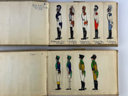 Carnets de dessins originaux représentant les UNIFORMES des SOLDATS du 18e s. et du Premier Empire. Le premier carnet est consacré à l'uniforme en France, le second représente les uniformes de différentes régions et pays : Langonie, Grand Duché de Geisberg, Royaume de Warland (RU), Empire de Modaquie (?), Royaume de Romagne, Royaume de Margovie.  par Anonyme - Image 3