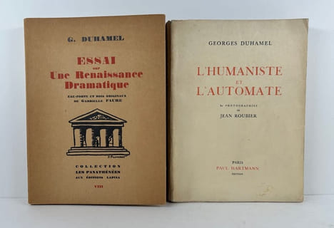 Essai sur Une Renaissance Dramatique. Eau-forte et bois originaux de Gabrielle Faure. Collection Les Panthénées VIII. JOINT L'humaniste et l'Automate ...