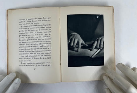 Essai sur Une Renaissance Dramatique. Eau-forte et bois originaux de Gabrielle Faure. Collection Les Panthénées VIII. JOINT L'humaniste et l'Automate ...