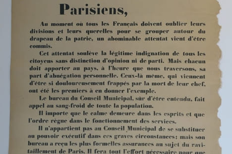 (JEAN JAURES / PREMIERE GUERRE MONDIALE)  Affiche originale : Appel du Conseil Municipal à la population (relatif à l'assassinat de Jean Jaurès). ...