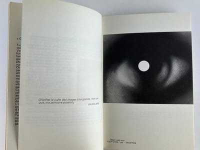 Coup d'oeil. Livret d'invitation au vernissage de l'exposition "Coup d'oeil" placée sous le patronage de l'Alliance Française et au bénéfice exclusif de l'UNICEF