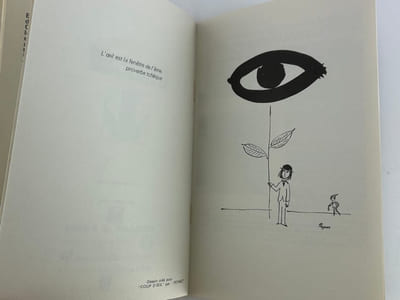 Coup d'oeil. Livret d'invitation au vernissage de l'exposition "Coup d'oeil" placée sous le patronage de l'Alliance Française et au bénéfice exclusif de l'UNICEF
