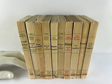 Réunion de 10 titres de la Collection Les Grandes Pécheresses et Les Grandes Repenties. Pécheresses : Madame Récamier. Mme de Fontanges ou fantaisie ...