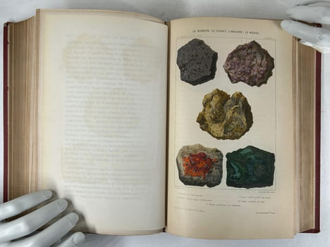 La vie souterraine ou Les mines et les mineurs. Ouvrage illustré de 160 gravures sur bois, de 20 cartes tirées en couleurs et de 10 planches imprimées ...
