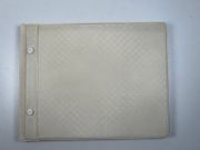 (CURIOSA)  Album anonyme illustré de 15 planches érotico-humoristiques N/B sur fort papier couché contrecollées sur un papier matière. Chaque planche illustre une thématique : La confection, Le salon de coiffure/barbier, La chirurgie, La chasse, Le jardinage, L'orchestre, Le tribunal, La vie monacale, Le cirque, Le bal, L'Orient, La restauration, L'Enfer, La rue, La vie nocturne à Paris. par Anonyme - Image 1