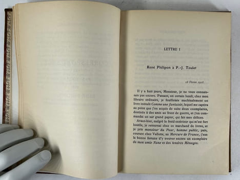 Correspondance avec un ami pendant la guerre. Avec deux portraits inédits par G.-C. de Swiecinski.. P.-J. TOULET. René PHILIPON