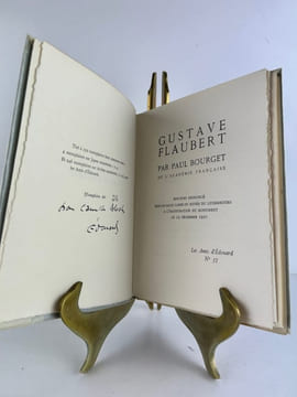 Gustave Flaubert. Discours prononcé dans le Salon carré du Musée du Luxembourg à l'inauguration du monument le 12 décembre 1921.. Paul BOURGET