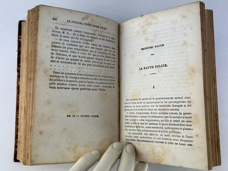 L'article 47. Texte complet en 3 parties : La fille de couleur - Le journal d'une jeune fille - La haute police.. Adolphe BELOT