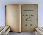 Anthologie Hospitalière et Latinesque. Recueil de Chansons de Salle de garde, anciennes et nouvelles, entre-lardées de Chansons du Quartier Latin, Fables, Sonnets, Charades, Elucubrations diverses réunis par Courtepaille. etc. En 2 volumes.  par COURTEPAILLE (Edmond DARDENNE-BERNARD)  - Image 2
