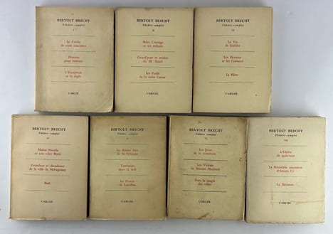 Théatre complet (7 premiers tomes).  I - Le cercle de craie caucasien. Homme pour Homme. L'exception et la règle. II- Mère Courage et ses enfanst. ...