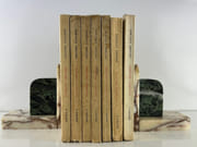 Théatre complet (7 premiers tomes).  I - Le cercle de craie caucasien. Homme pour Homme. L'exception et la règle. II- Mère Courage et ses enfanst. Grand'peur et isères du IIIe Reich. Les Fusils de la mère Carrar.  III- La vie de Gallilée. Les Horaces et les Curiaces. La Mère. IV- Maître Puntila et son valet Matti. Grandeur et décadence de la ville de Mahagonny. Baal. V- La Bonne âme de Sé-Tchouan. Tambours dans la nuit. Le procès de Lucullus. VI- Les Jours de la Comune. Les Visions de Simone Machard. Dans la jungle des villes. VII- L'Opéra de quat'sous. La résistible ascension d'Arturo Ui. La décision.  par  Bertolt BRECHT - Image 2