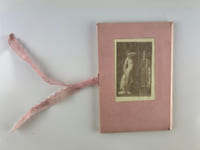 (Curiosa) Nues 1925; Port-folio de 12 cartes 9x14cm. Tirage limité à 250 exemplaires. 