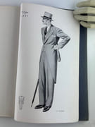 (MODE - COUTURE) Men's fashions 1953/54. Publications E. Soumillion. 10 planches nb & couleurs & 1 double nb, 21 modèles présentés.26 x 37 cm. par  - Image 20