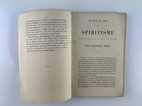 Qu'est-ce que le spiritisme. Introduction à la connaissance du monde invisible ou des esprits contenant les principes fondamentaux de la doctrine ...