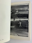 Assadour, aquarelles et temperas. Exposition mars - avril 1982. par ASSADOUR. Texte de Max Clarac-Sérou. - Image 3
