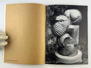Nicolas Alquin Maisons en tête. Catalogue d'exposition, Galerie Erval. 29 février - 24 mars 1984. par Nicolas ALQUIN. Texte de Paul Cox. - Image 2