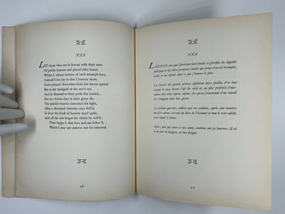 12 sonnets. Texte anglais. traduction et présentation par Maurice Blanchard. Un des 25 exemplaires signés par l'éditeur et réservés aux amis de GLM  marqués de A à Z. (Ex. Z). 