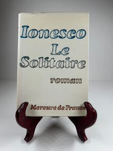 Le Solitaire. Roman. Bel envoi à pleine page à l'auteur et éditeur belge Willy Vandermeulen.