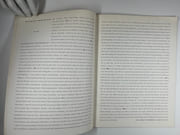 Réunion de 3 publications : 1/ Steinberg DESSINS, Gallimard, 1956 2/ Steinberg, Repères  Cahiers d'art contemporain n°30, Galerie Maeght Lelong, 1986, 36 illust, 39p., entretien entre Steinberg et Jean Frémon /  3 / Steinberg, catalogue d'exposition Galerie Adrien Maeght, 1988. Texte d'Eugène Ionesco, 16 illustrations. par Saul STEINBERG - Image 12
