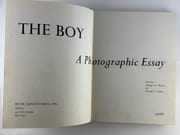THE BOY. A Photographic Essay.  par Edited by Georges St. Martin and Ronald C. Nelson. Photographies by Keith Joinville, Robert Manson, Jos Le Doare, Charles Egermeier,  Henry Grant, Ermete Marzoni, C. Thornton, Putsee Vannucci, Norma Holt from APA, Joy Bouwerman from APA, Hajo Ortil, P.G. Schutzer fromm FPG, Paul E. Glines, Raymond Barnes, Photo Dachs, M. Simonet, Don Wight, Carl Mansfield, Sam Kimura from APA, Louis Ell, A.J. Lowe, Jacques Simonot, Hazel Garvin, Ken Heyman, Phoebe Dunn from FPG, Arthur Burnham from APA, David C. Hastings from APA, Marc Slade, Margaret Hummel from FPG, Gene Bane, Roger Webster, Brooke Elgie from FPG, Eleanor Rost from FPG, Syd Greenberg from APA, Sterling Studios from APA, The Coca-Cola Company, Dennis Hallinan from FPG, Martin Dworkin, Paul Mathews from FPG, G.W. Kittle, Donmoor-Isaacson, Warren Schoenberger, Victor Bogachoff, Victor De Palma from FPG, Michael J. Freeman from FPG, R.E. McLean, P.G. Schutzer from FPG, Mrs Carl B. Cuesta, Louis Ell, Marjorie Oyler, Augustus U ptitis from FPG, William Austin, John Mechling from FPG, Aristide Niccollet, Bob Smallman from dpi, Dale Rooks from FPG, Ben Eday from FPG, Florence Harrisson from FPG, Terence Vickerson, Paul Popper, Fred H. Secord, Jim Pond from FPG, Karl Honig, François Teufferd from FPG, Ward Linton, Vasillov from dpi, Burt Owen from dpi. - Image 19
