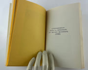 Manifestes du Surréalisme : Premier Manifeste, Second Manifeste, Prolégomènes à un Troisième Manifeste du Surréalisme ou non, Position politique du Surréalisme, Poisson Soluble, Lettre aux voyantes, Du Surréalisme en ses oeuvres vives. ENVOI d'ANDRE BRETON à Guy Béatrice. par André BRETON - Image 6