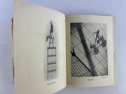 VIVE LE CIRQUE. Phénomènes, acrobates, clowns, fauves. Ecrit et dessiné par Serge. Nombreux hors-texte et dessins en couleurs. 65 Photographies. par SERGE - Image 12