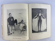 VIVE LE CIRQUE. Phénomènes, acrobates, clowns, fauves. Ecrit et dessiné par Serge. Nombreux hors-texte et dessins en couleurs. 65 Photographies. par SERGE - Image 15