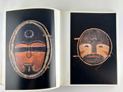 Kodiak, Alaska. Les masques de la collection Alphonse Pinart. par Emmanuel DESVAUX - Image 5