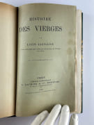 Réunion des 15 premières oeuvres de Louis Jacolliot, certaines en édition originale : 1 La Bible dans l'Inde, ou la Vie de Iezeus Christna, nouvelle édition, 1881. 2 Les Fils de Dieu, nouvelle édition. 3 Christna et le Christ - Lingam - Nara - Spritus sanctus - Phallus - Priape - Le cygne de Léda - La colombe de Marie. 4 Histoire des Vierges. Les Peuples et les continents disparus, 1879. 5 La Genèse de l'Humanité, 1876 (EO). 6  Fétichisme, polythéisme, monothéisme. La genèse de l'humanité. La terre et l'homme - Traditions indoues et chaldéennes - La légende de la Genèse dans l'Inde, 1879. 7 Le Spiritisme dans le monde. L'initiation et les sciences occultes dans l’Inde et chez tous les peuples de l’Antiquité, 1879. 8 Les Traditions indo-asiatiques, 1876 (EO). 9 Les Traditions indo-européennes et africaines, 1876 (EO). 10 Le Pariah dans l'Humanité, 1876 (EO). 11 Les Législateurs religieux : Manou, Moïse, Mahomet, 1876 (EO). 12  La Femme dans l'Inde. La femme aux temps védiques, aux temps brahmaniques et dans l'Inde de la décadence, 1877 (EO). 13 Rois, prêtres et castes, 1877 (EO). 14 Les Législateurs religieux : Manou, Moïse, Mahomet. Traditions religieuses comparées avec commentaire, 1880. 15 L'Olympe brahmanique. La mythologie de Manou, 1881 (EO).  par Louis JACOLLIOT - Image 8