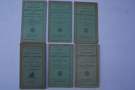 Règlement provisoire de manoeuvre de l'aéronautique. L'aviation de chasse, 1928. L'aviation de bombardement, 1928. L'aviation de renseignement, 1925. ...